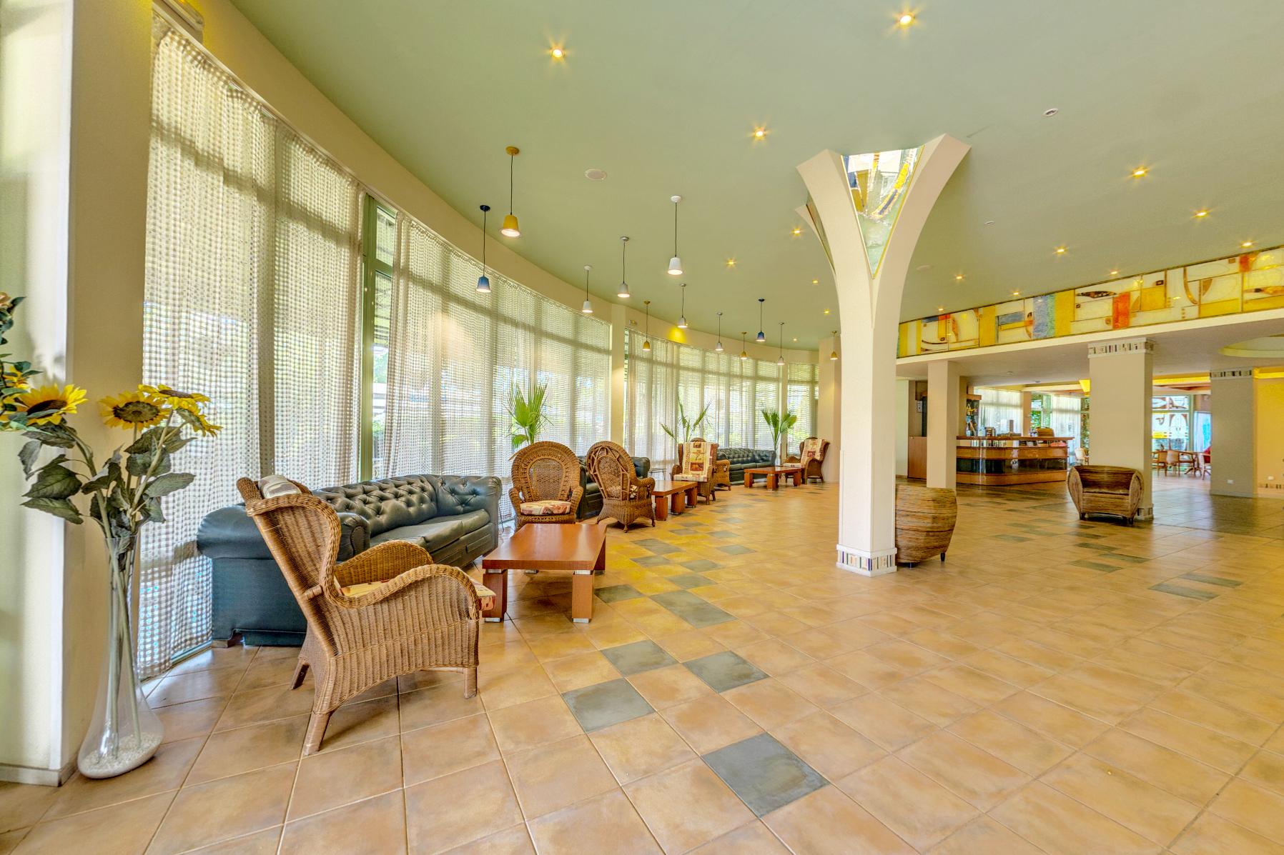 Das Club Hotel Pantai Sunny Bagian luar foto