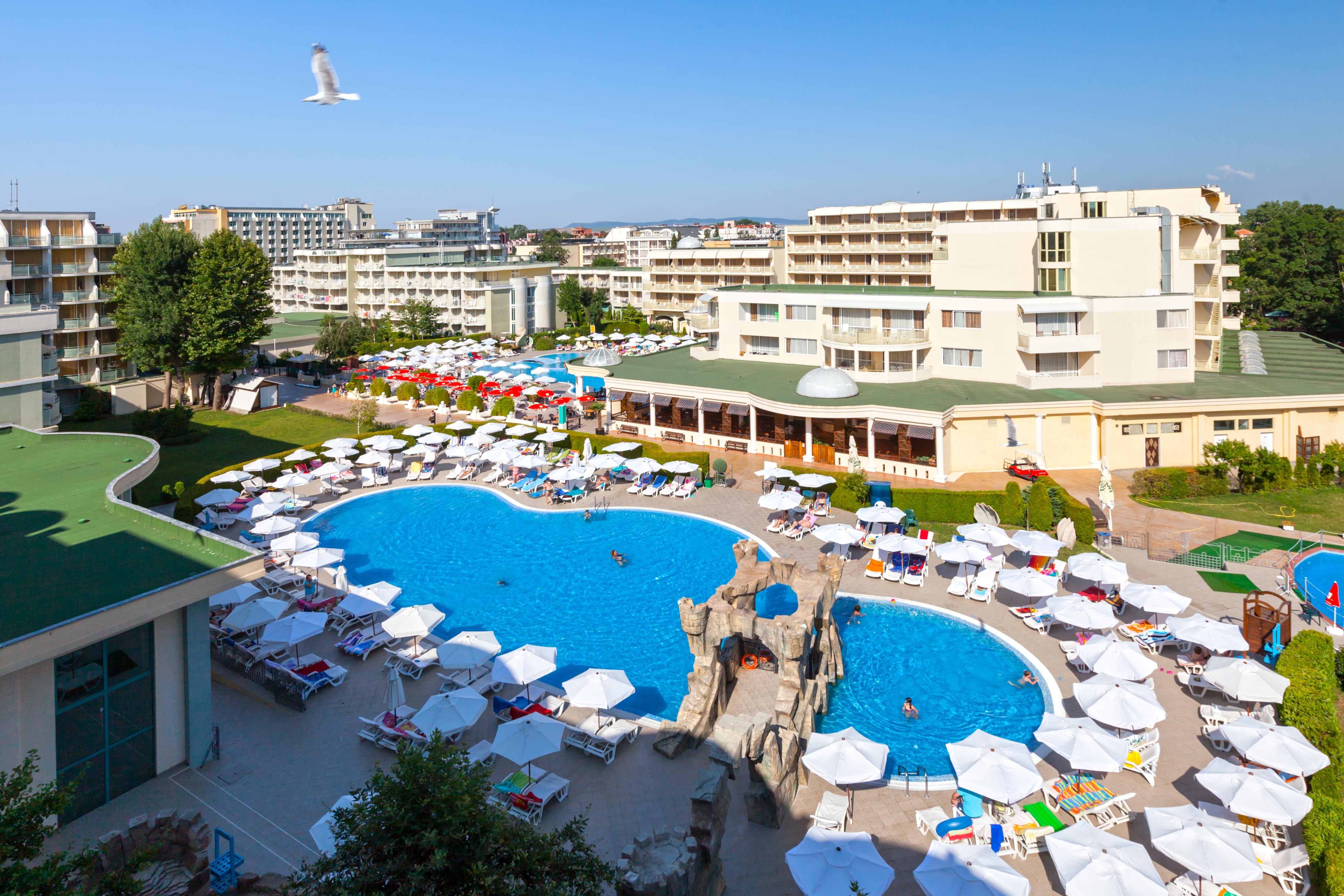 Das Club Hotel Pantai Sunny Bagian luar foto
