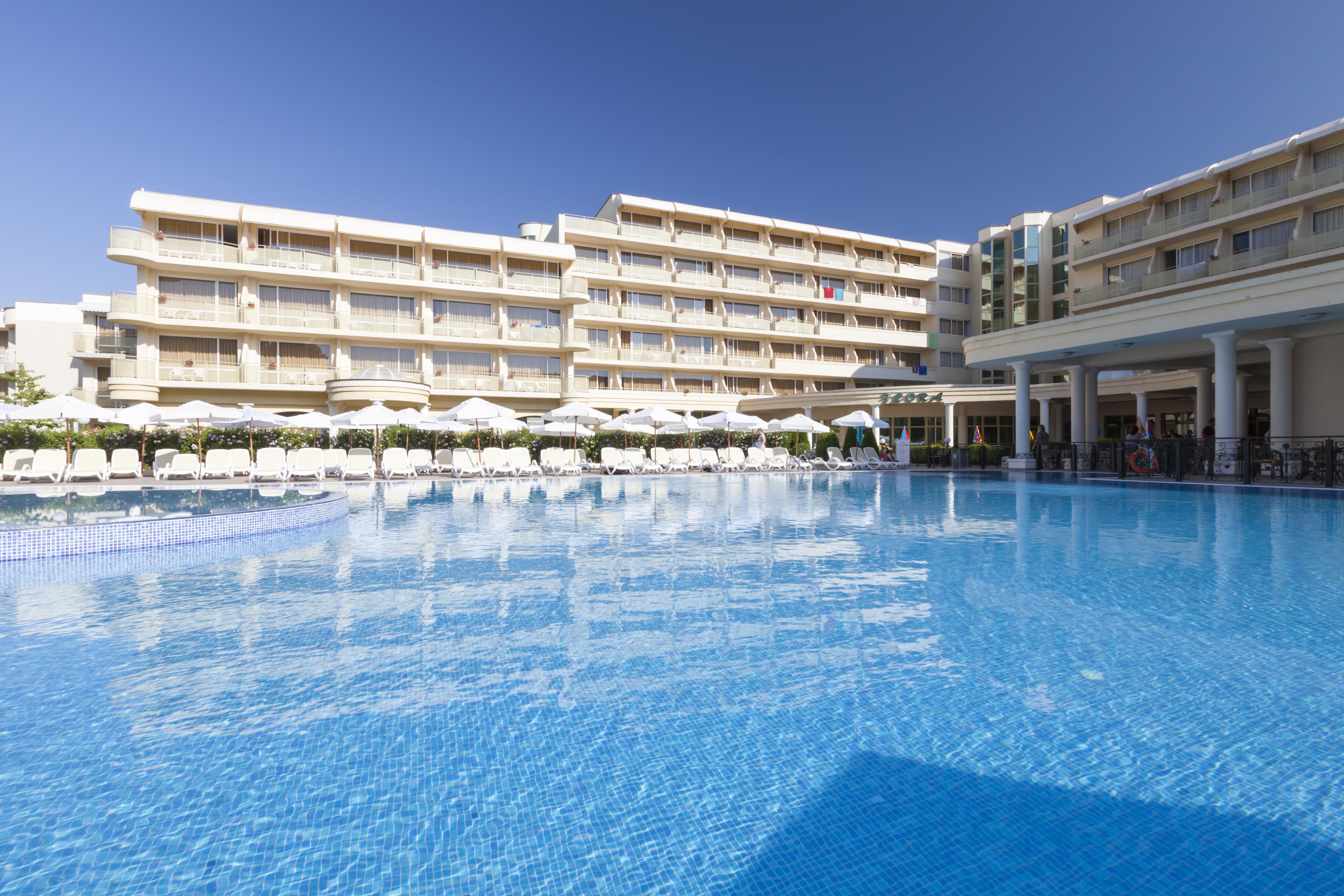 Das Club Hotel Pantai Sunny Bagian luar foto