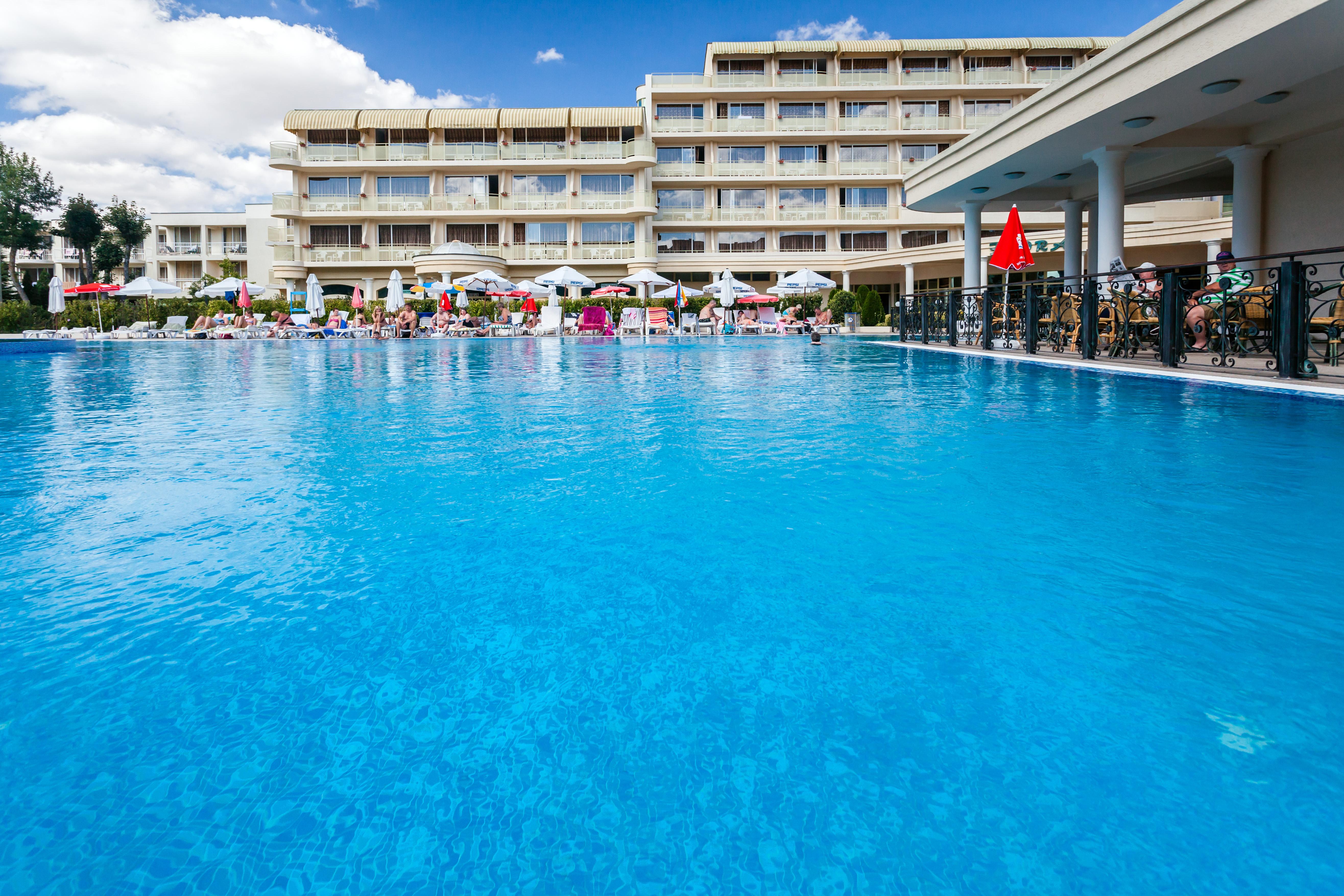 Das Club Hotel Pantai Sunny Bagian luar foto
