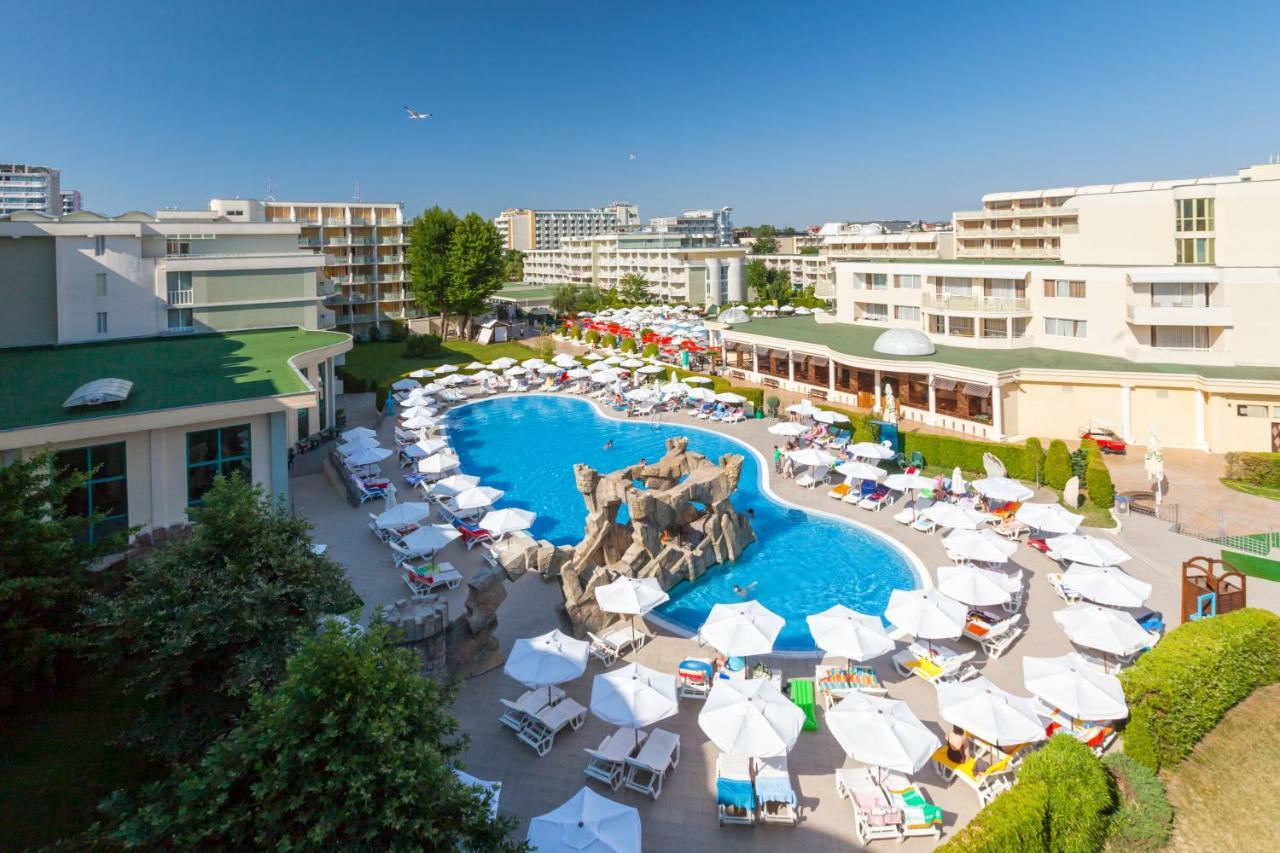 Das Club Hotel Pantai Sunny Bagian luar foto