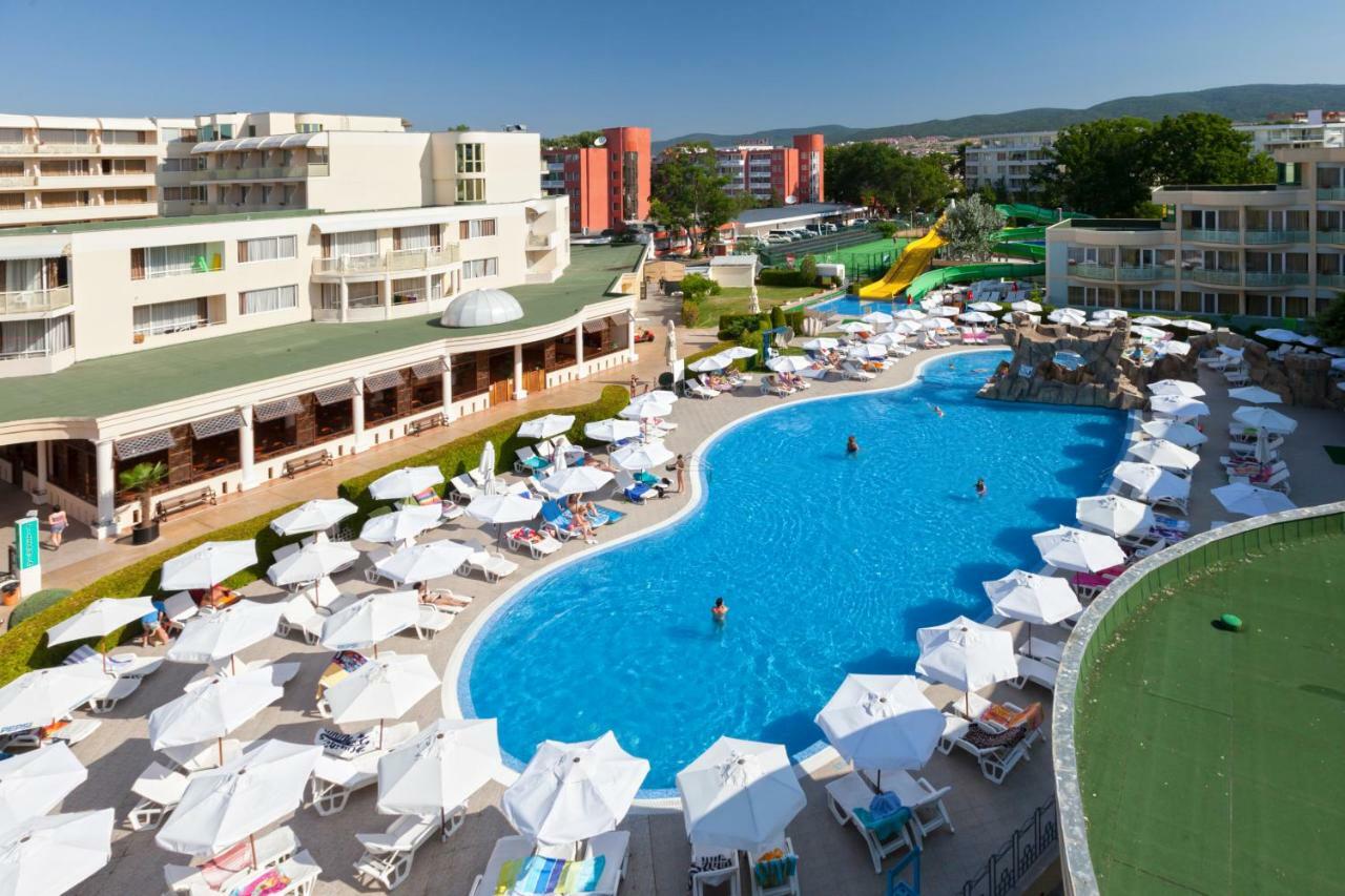 Das Club Hotel Pantai Sunny Bagian luar foto