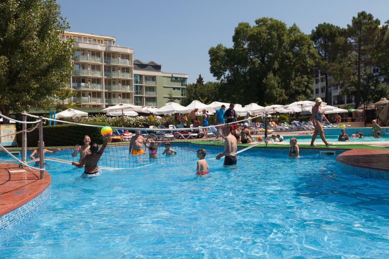 Das Club Hotel Pantai Sunny Bagian luar foto