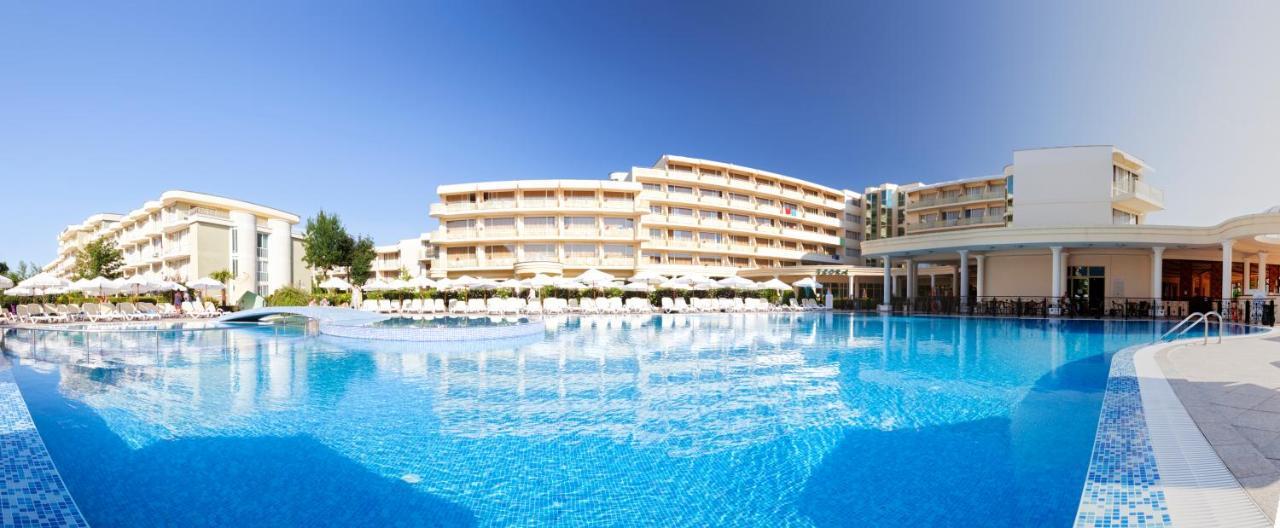 Das Club Hotel Pantai Sunny Bagian luar foto